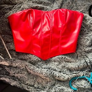red leather crop top no sleeves